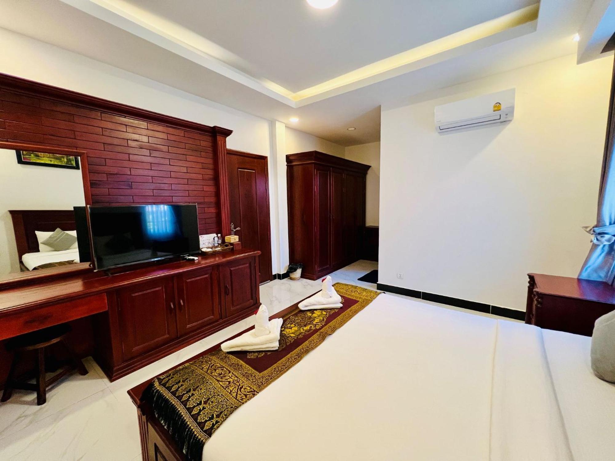 Nyna Villa Guesthouse カンポット エクステリア 写真