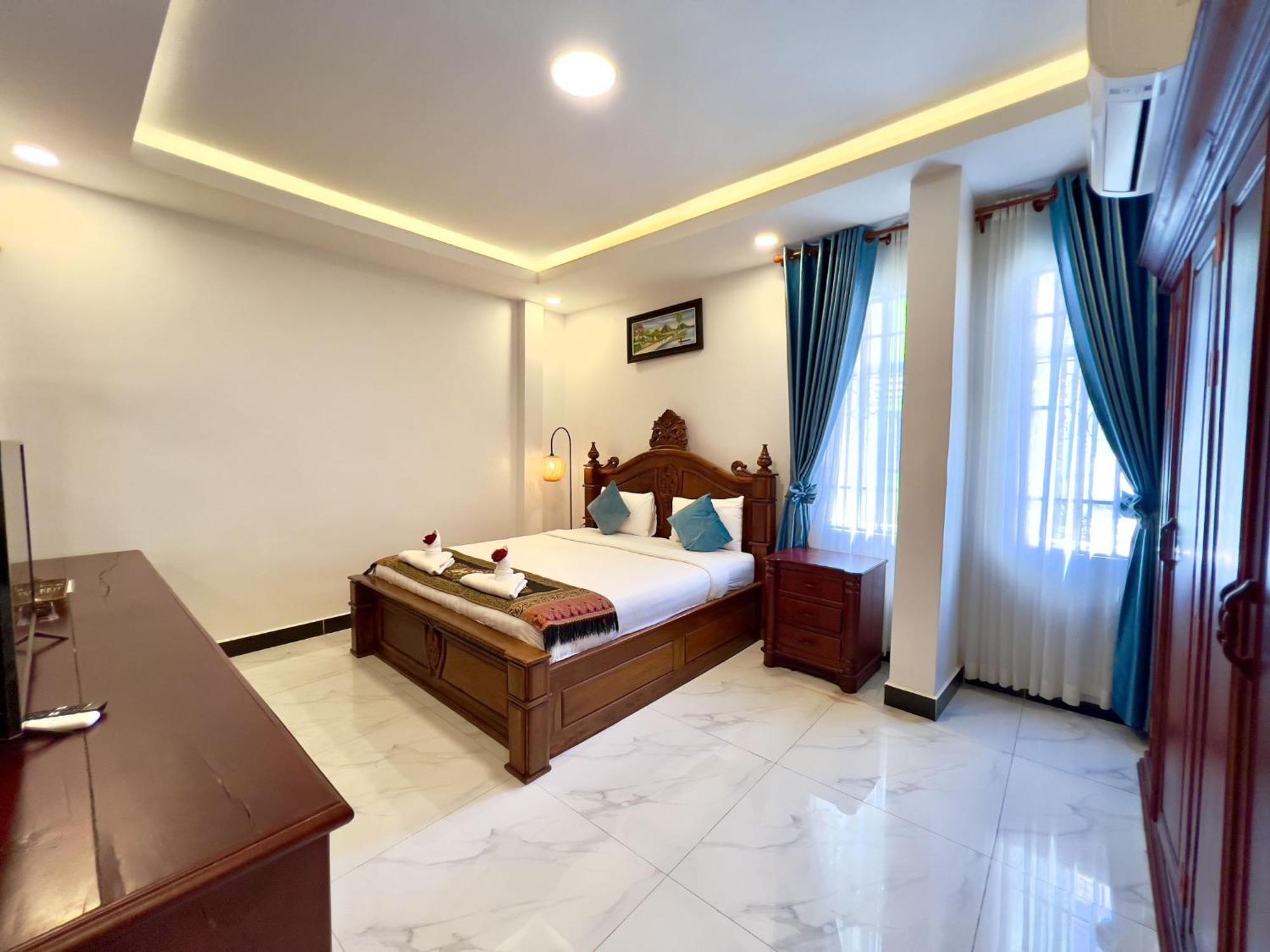 Nyna Villa Guesthouse カンポット エクステリア 写真